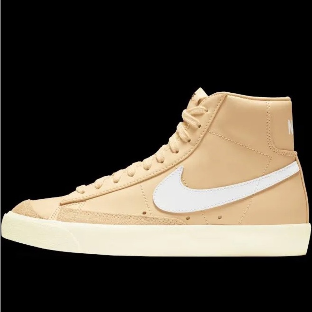 Nike Blazer 77 Mid (Women’s)